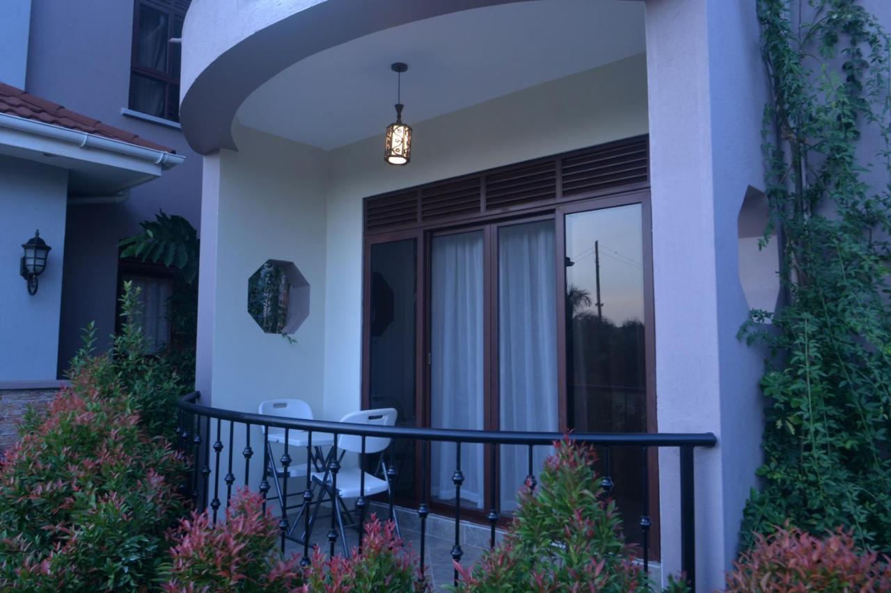 Akasu Bed And Breakfast 坎帕拉 外观 照片